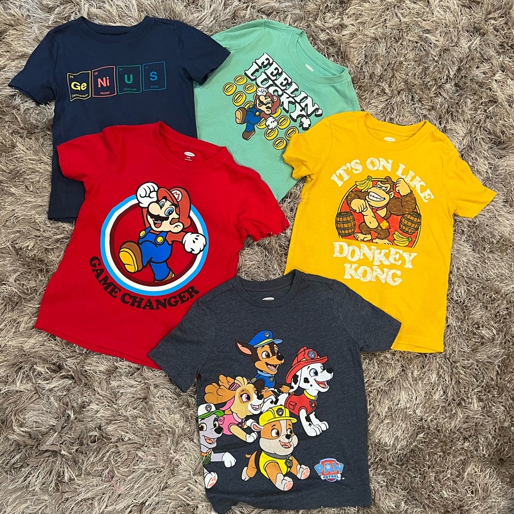Old Navy T-Shirt Bundle All 5 shirts size 5T or 5 for Boys in Good Condition